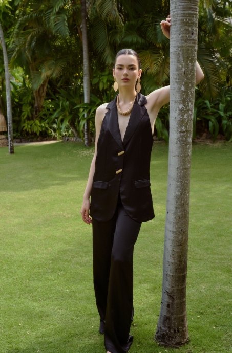 kimberly-set-black